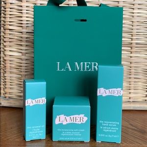 Luxury skincare 3pc with bag